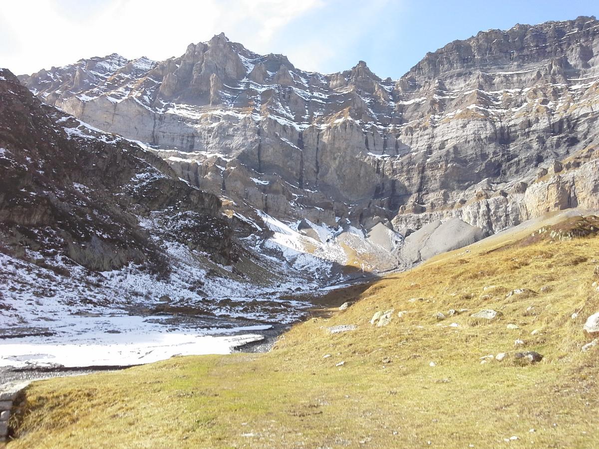 Lieu Secret Dans Les Alpes Suisses Villa Le Tretien Bagian luar foto