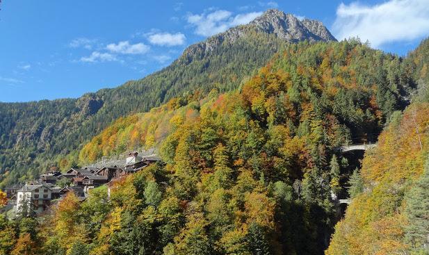 Lieu Secret Dans Les Alpes Suisses Villa Le Tretien Bagian luar foto